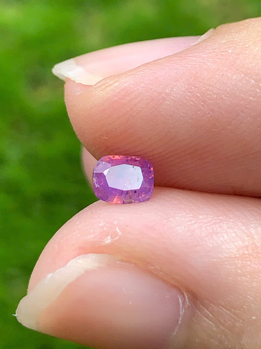 Natural pinklish purple sapphire LucYen VietNam 05092501