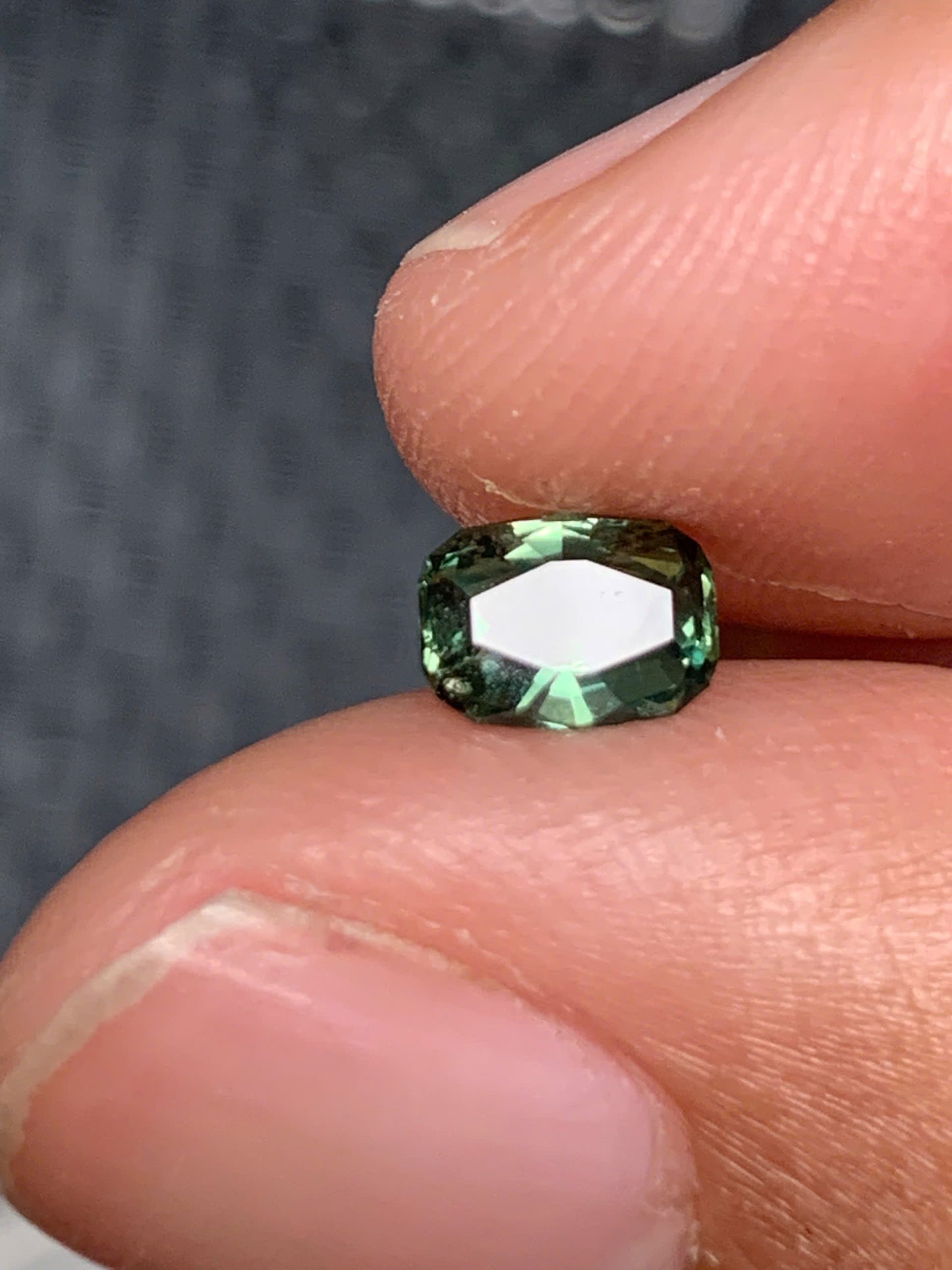 Natural Green Sapphire Luc Yen 0.56ct - 05092527
