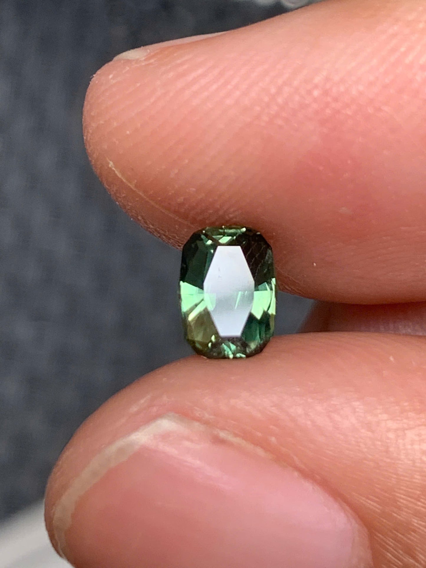 Natural Green Sapphire Luc Yen 0.56ct - 05092527