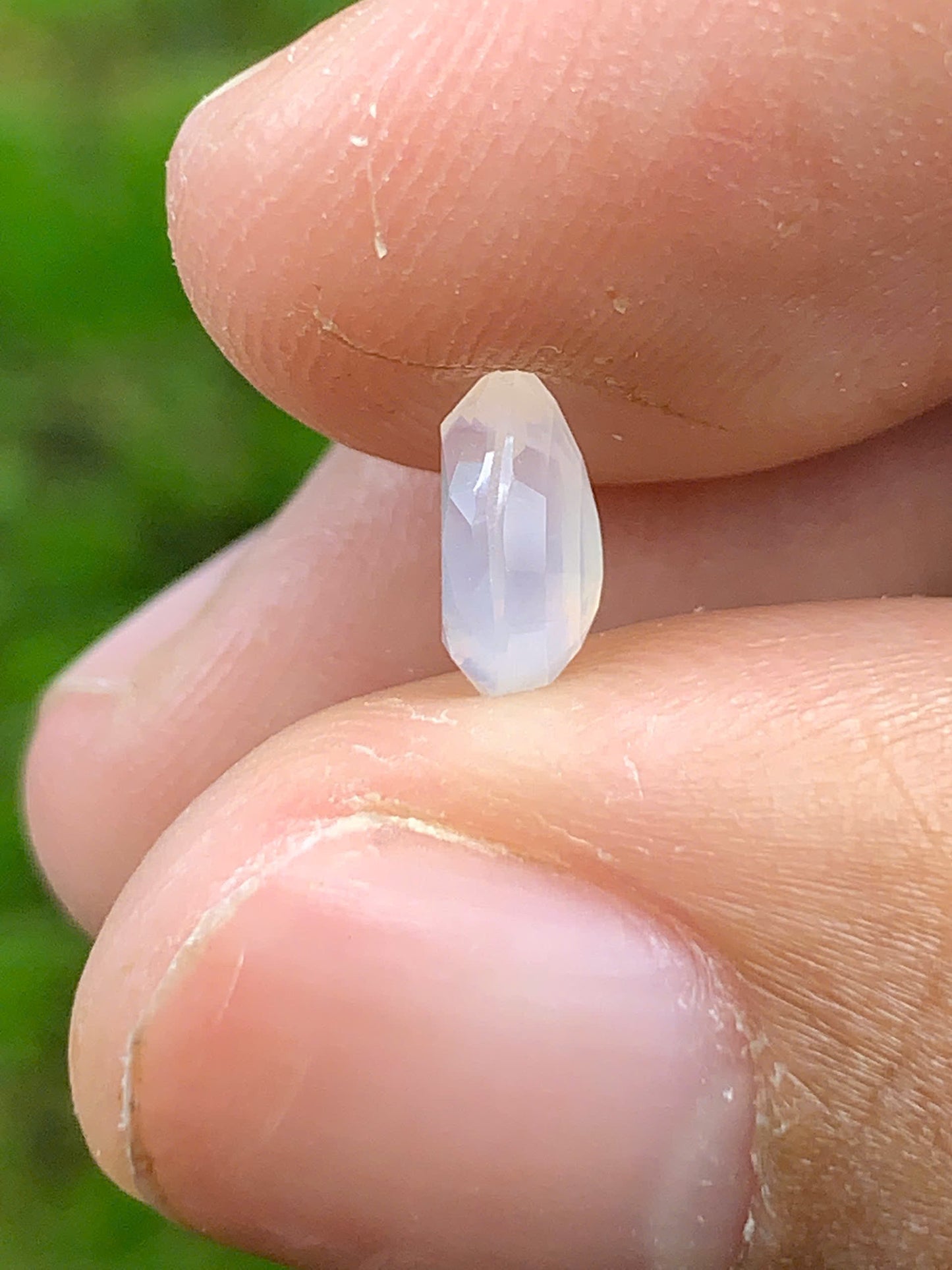 Natural White sapphire LụcYên 0.99ct_ 10092510