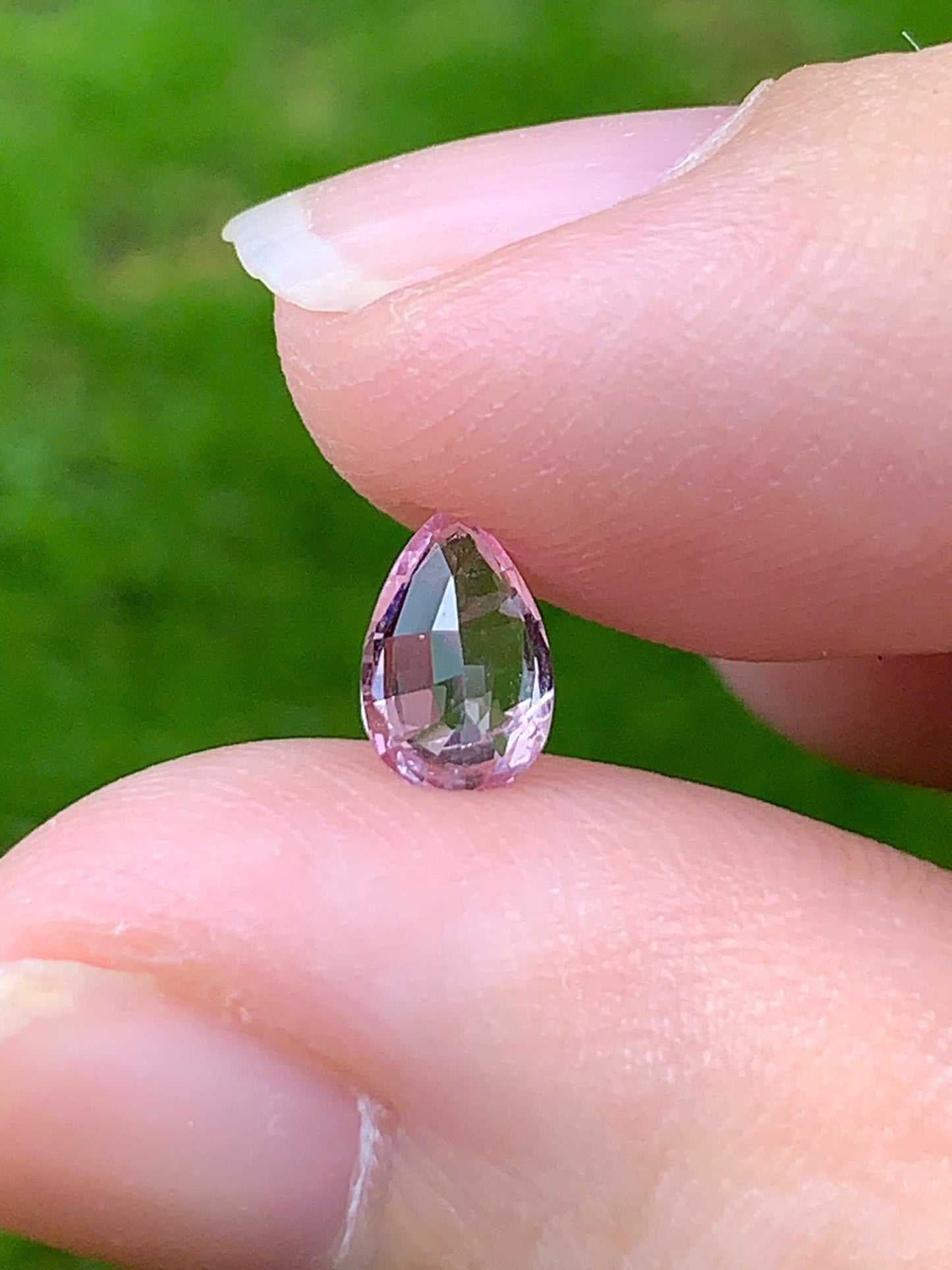 Natural light purple spinel LucYen 0.60ct - 10092537