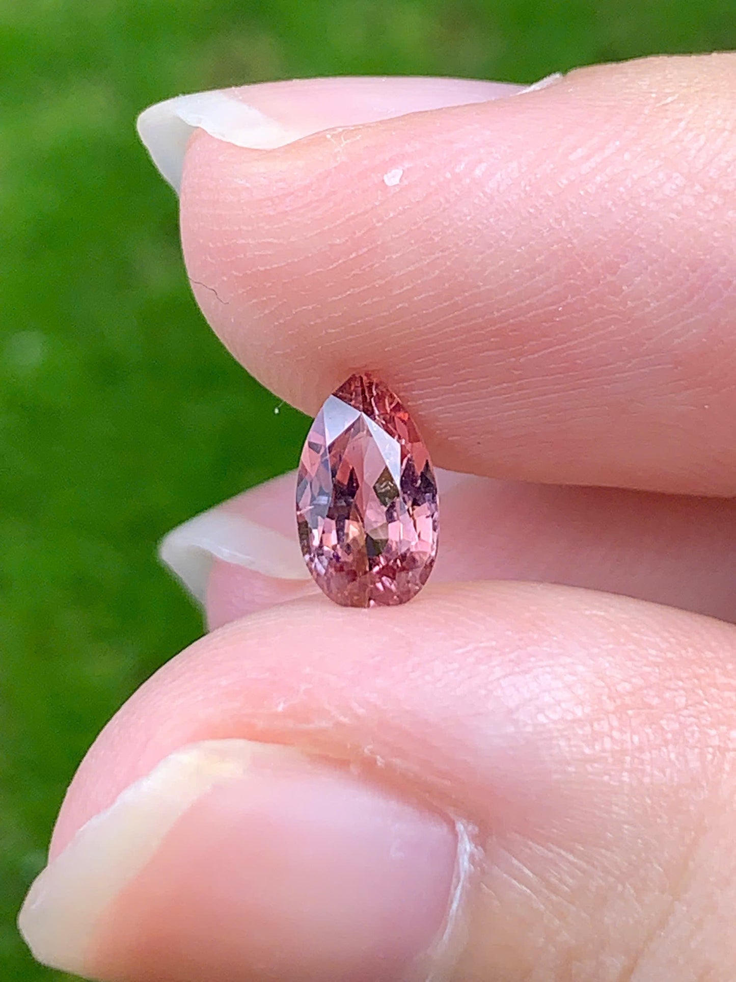 Natural spinel LucYen 0.69ct - 10092539