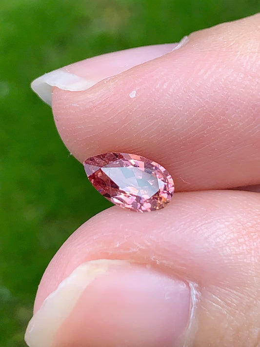 Natural spinel LucYen 0.69ct - 10092539