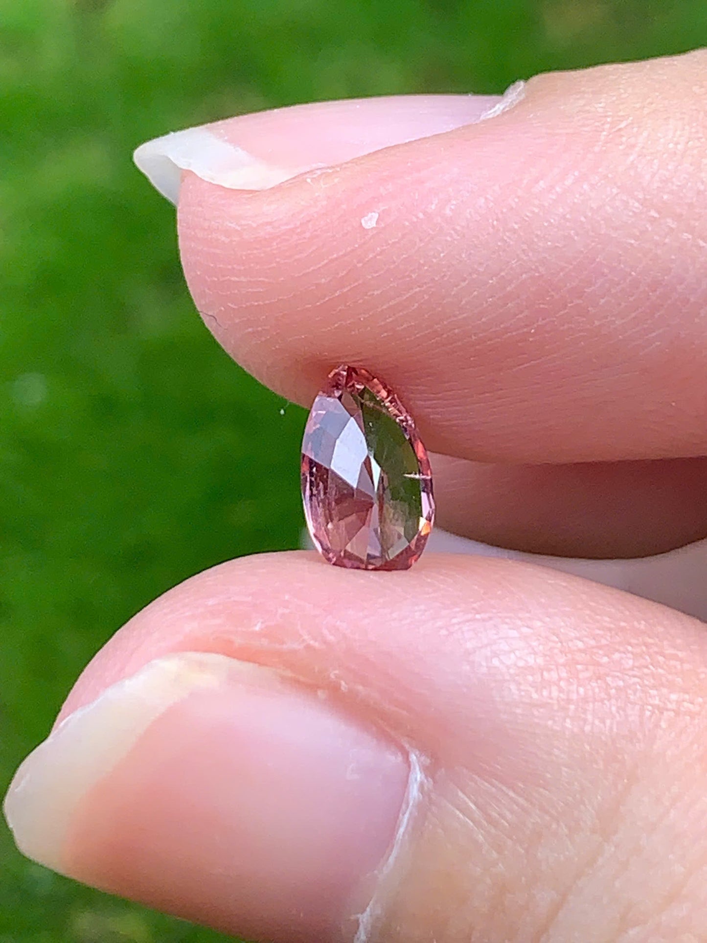 Natural spinel LucYen 0.69ct - 10092539