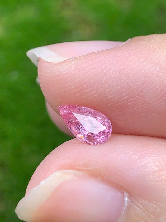Natural pink spinel LucYen 0.7ct - 11092506
