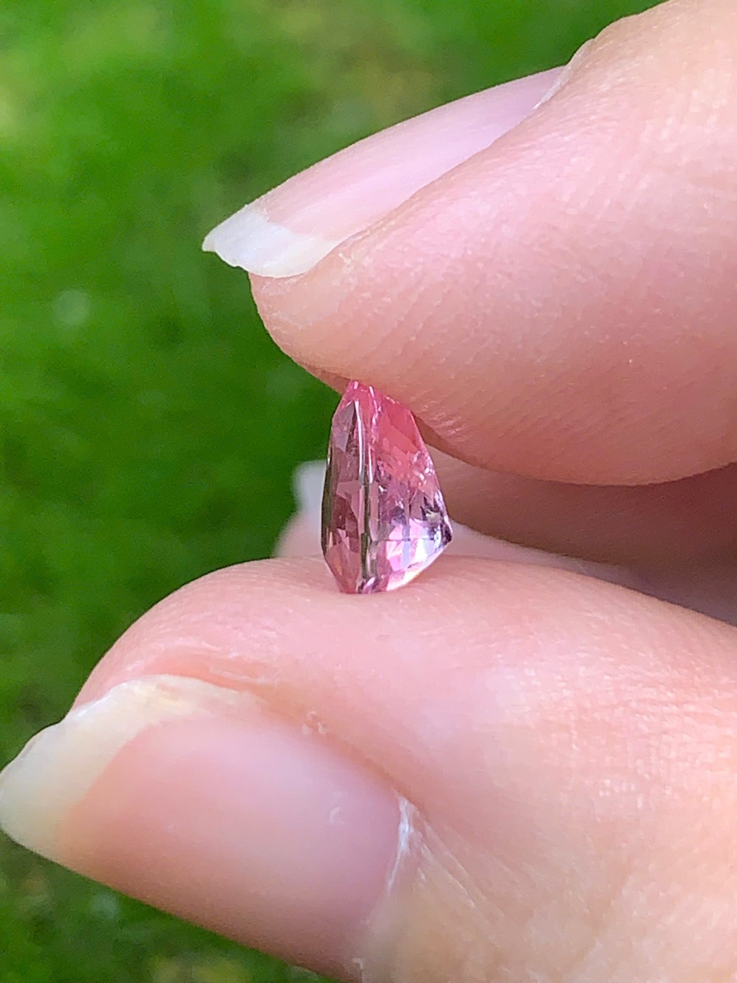 Natural pink spinel LucYen 0.7ct - 11092506