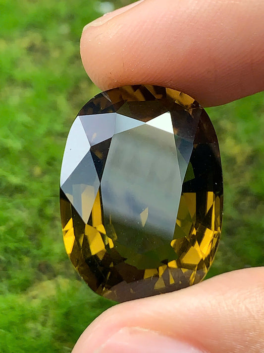 Natural tourmaline 18ct _ 08072506