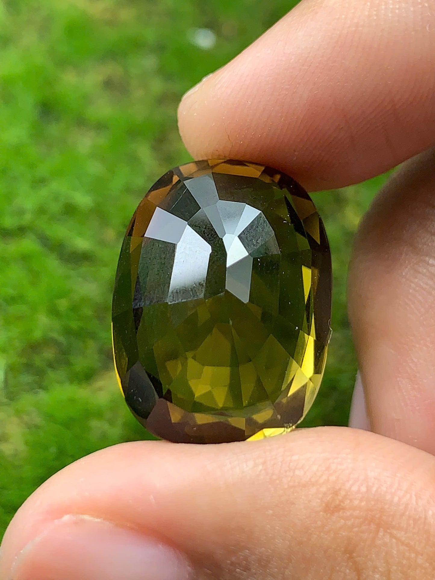 Natural tourmaline 18ct _ 08072506