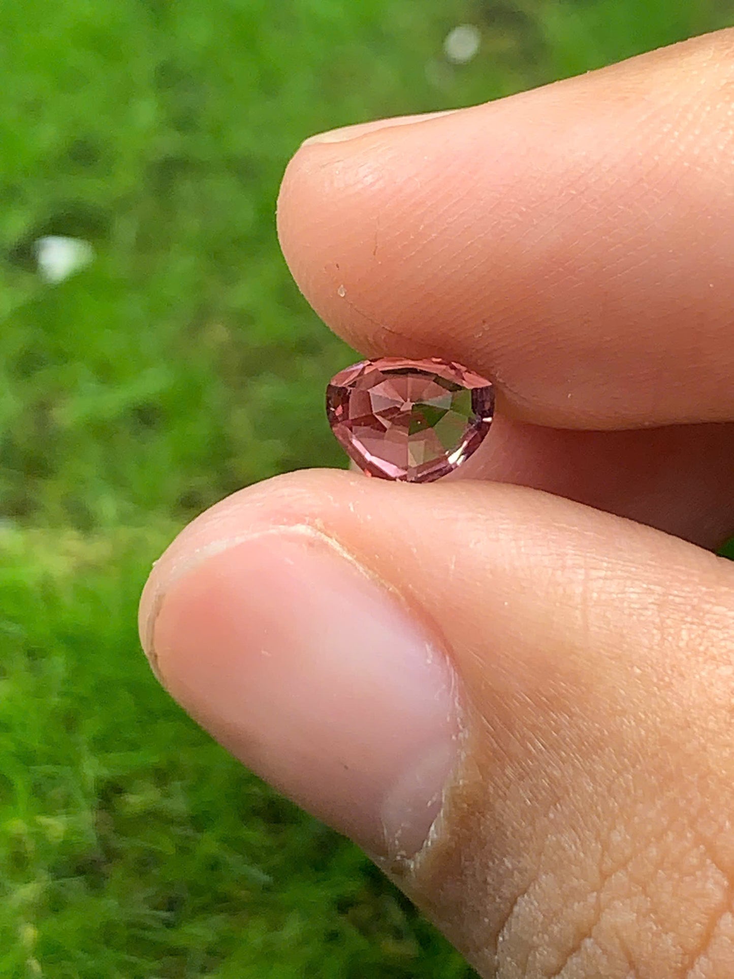 Natural Heart Spinel LucYen 0.78ct - 11092531