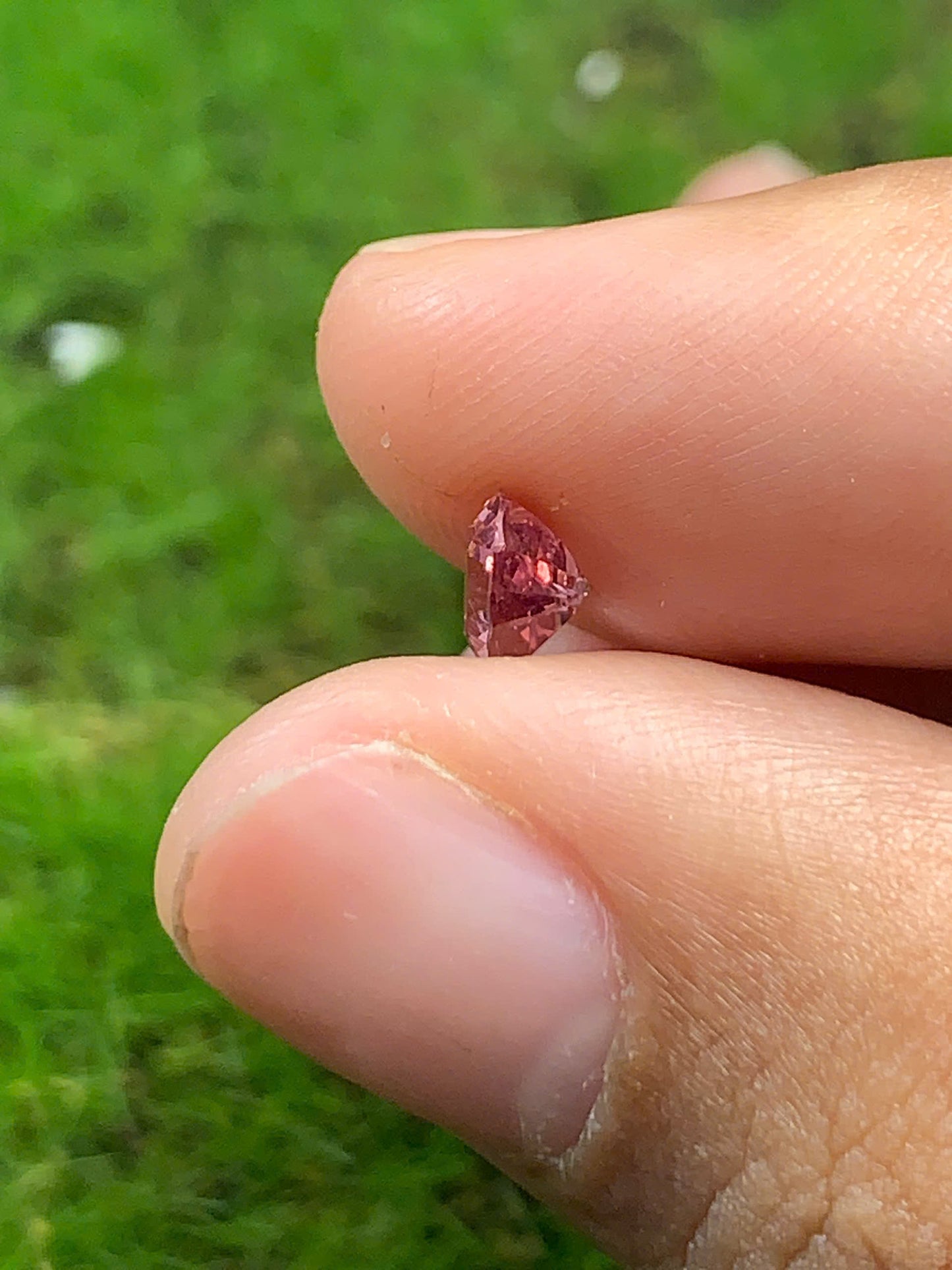 Natural Heart Spinel LucYen 0.78ct - 11092531