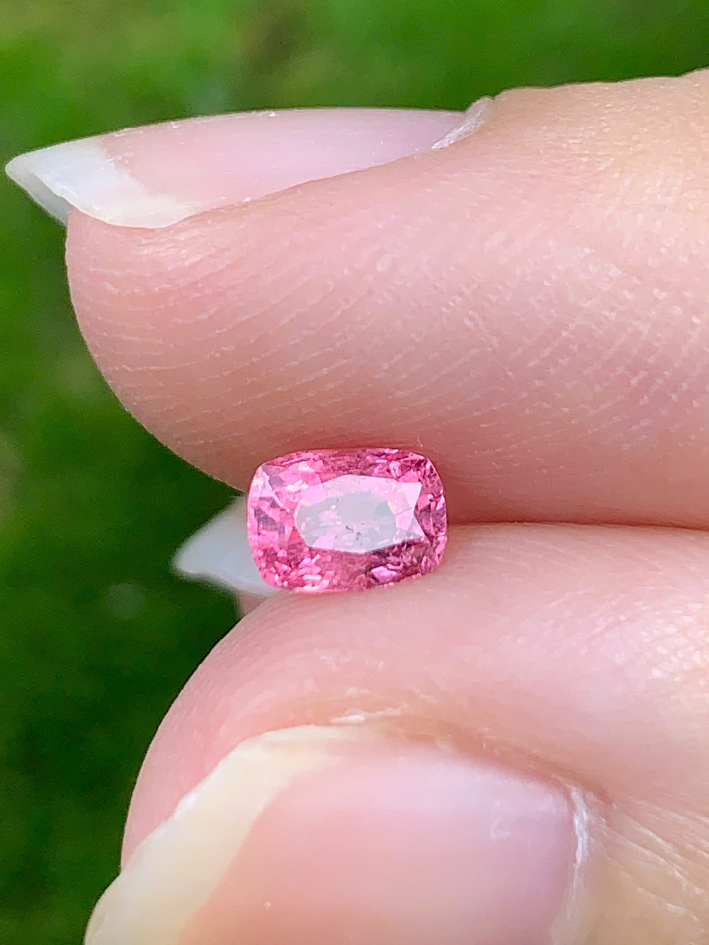 Natural pink spinel LucYen 0.46ct - 12092505