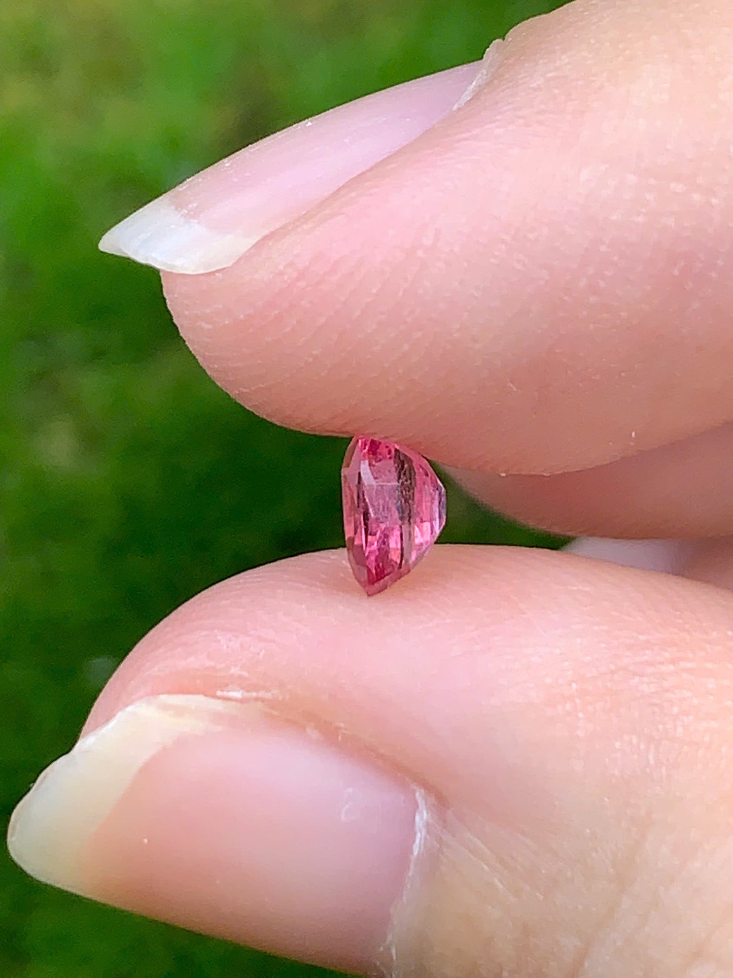 Natural pink spinel LucYen 0.46ct - 12092505