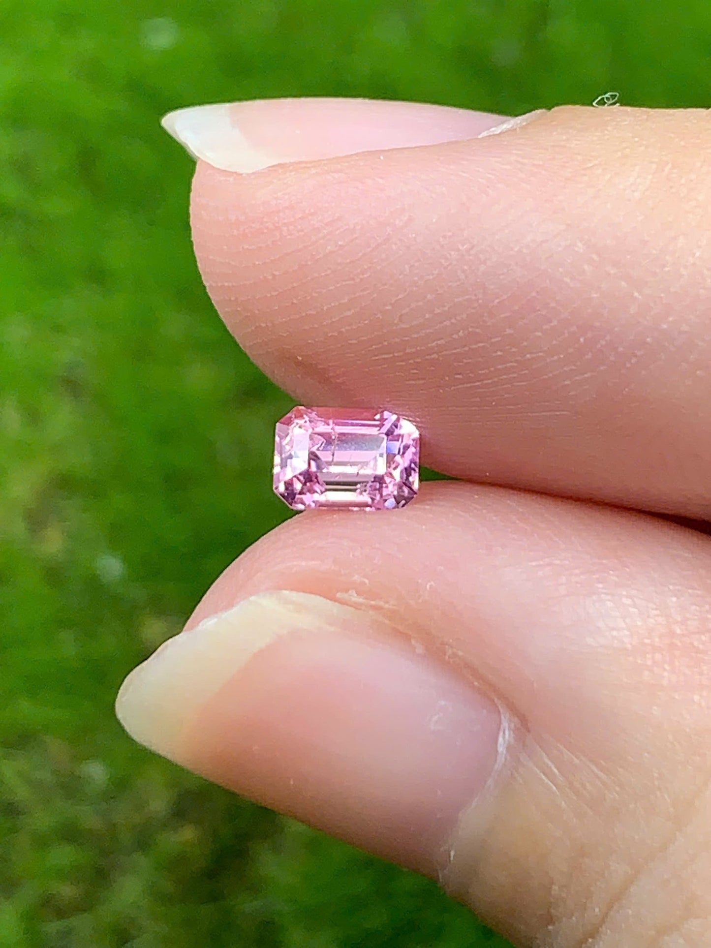 Natural pink spinel LucYen 0.4ct - 13092515