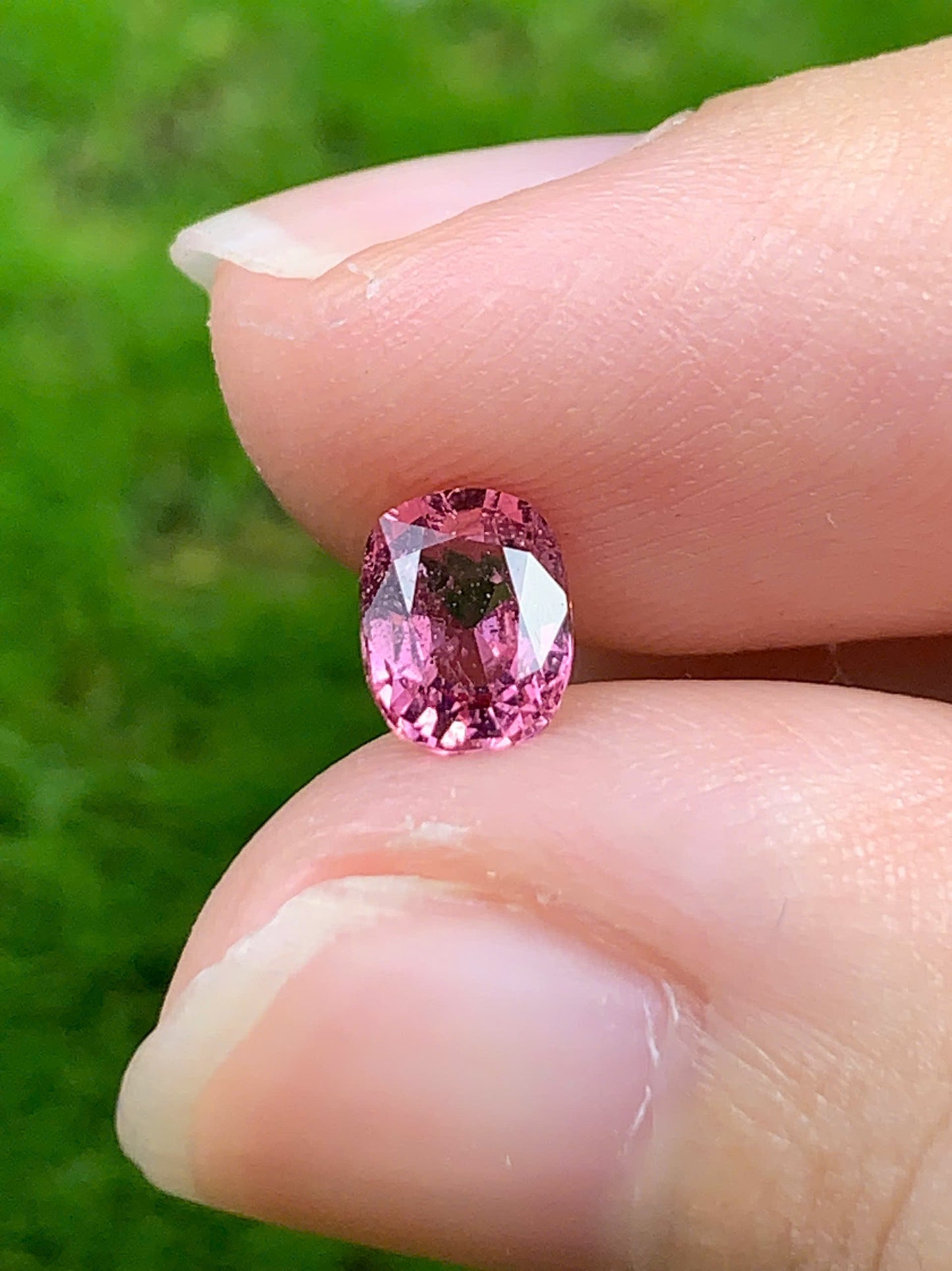 Natural Spinel VietNam 06092510