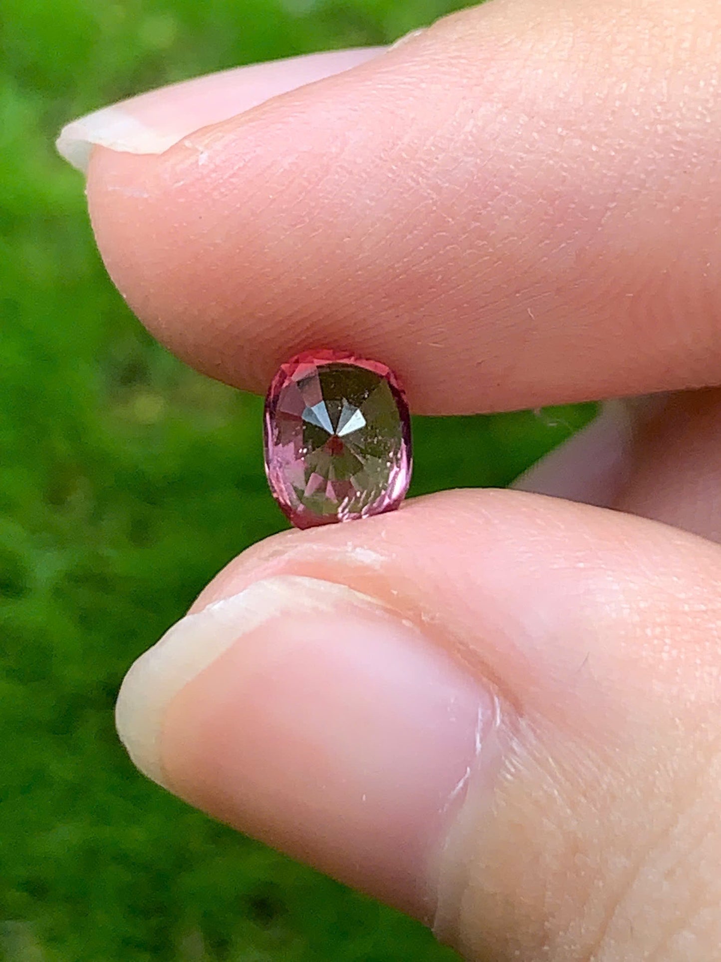 Natural Spinel VietNam 06092510