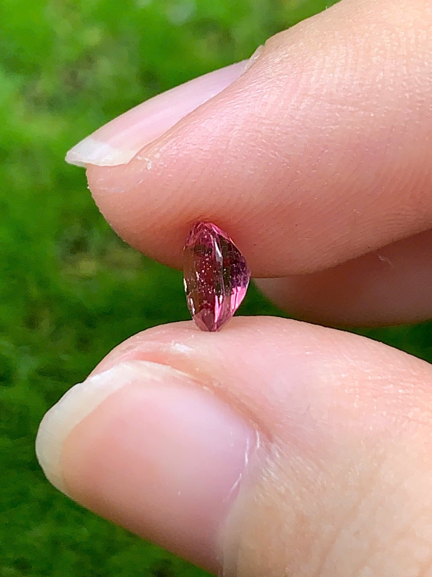 Natural Spinel VietNam 06092510