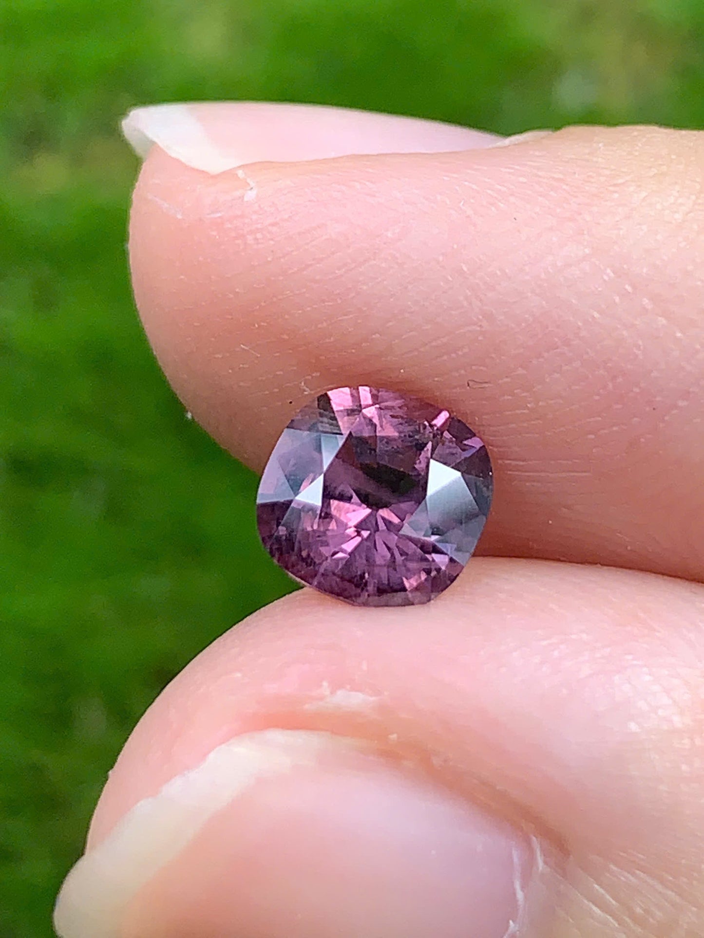 Natural Spinel VietNam 06092513