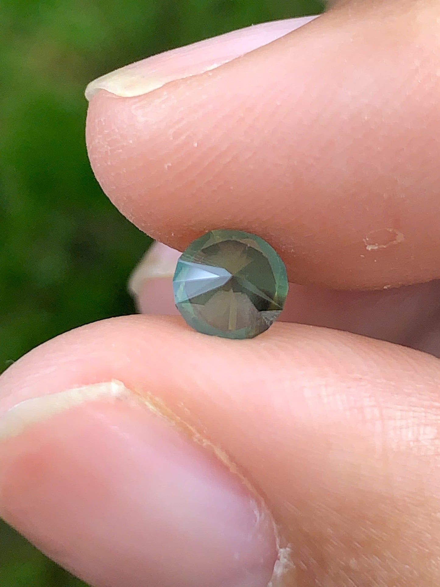 Green Sapphire LucYen 0.54ct _ 17092503