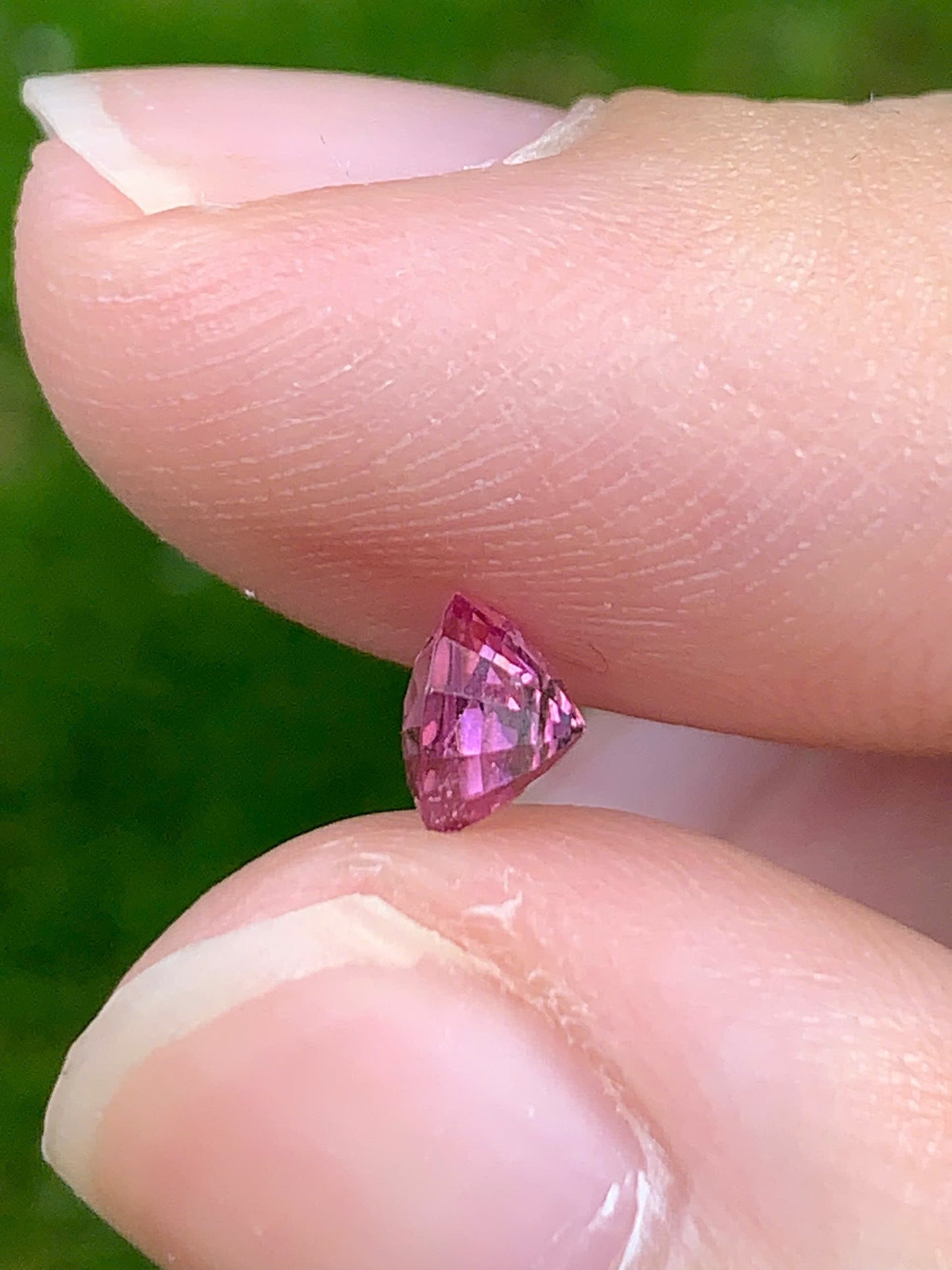 Natural pink spinel LucYen 0.56ct - 18092501