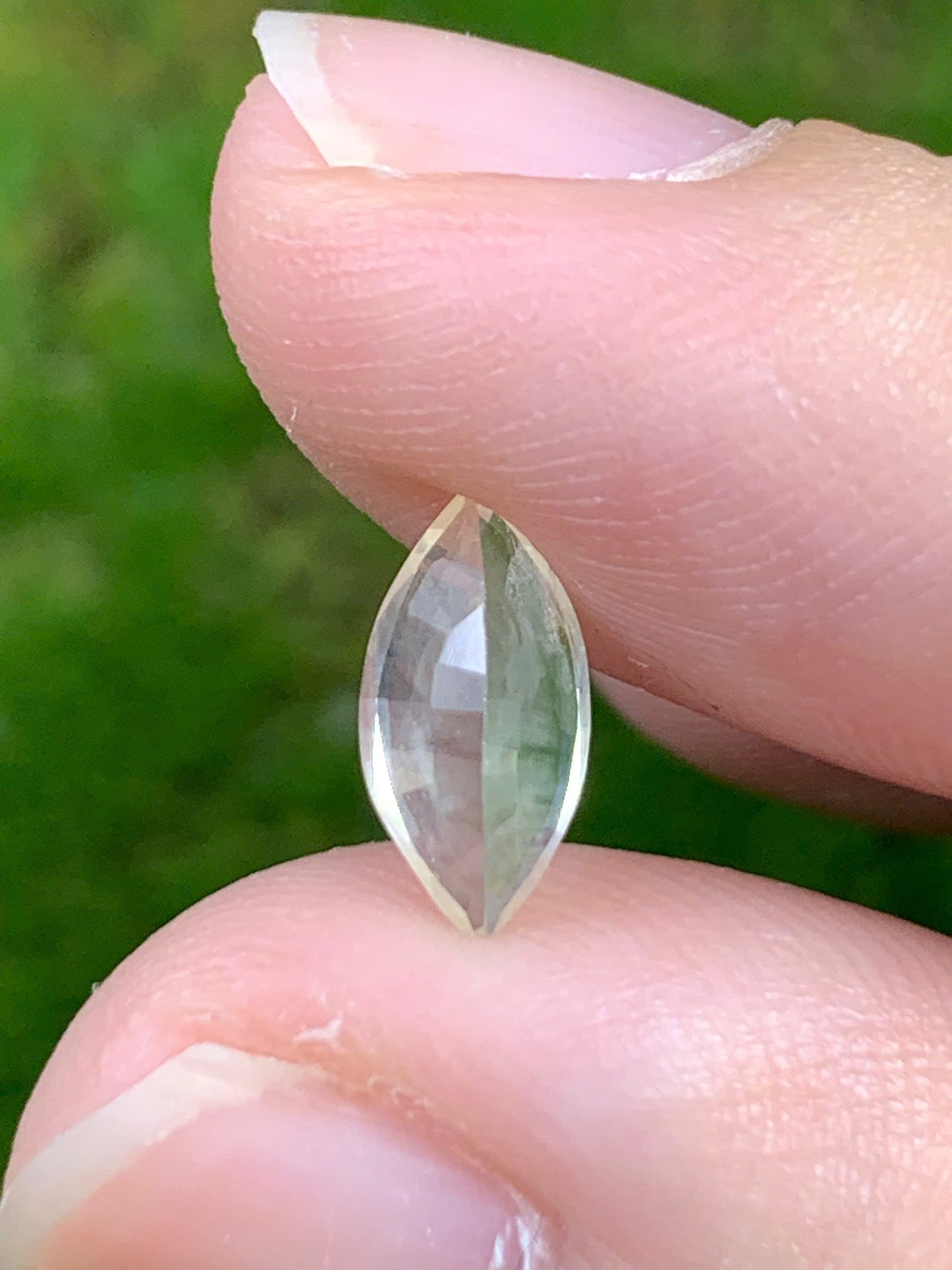 Natural White sapphire LụcYên 0.47ct_ 18092512