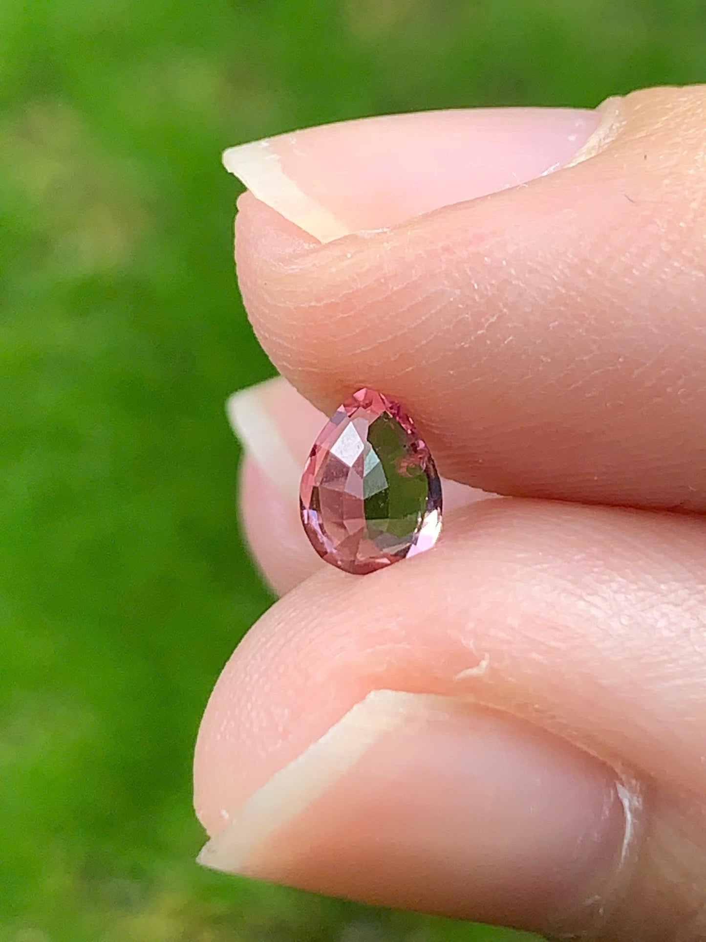 Natural purple pink spinel LucYen 0.68ct - 18092516