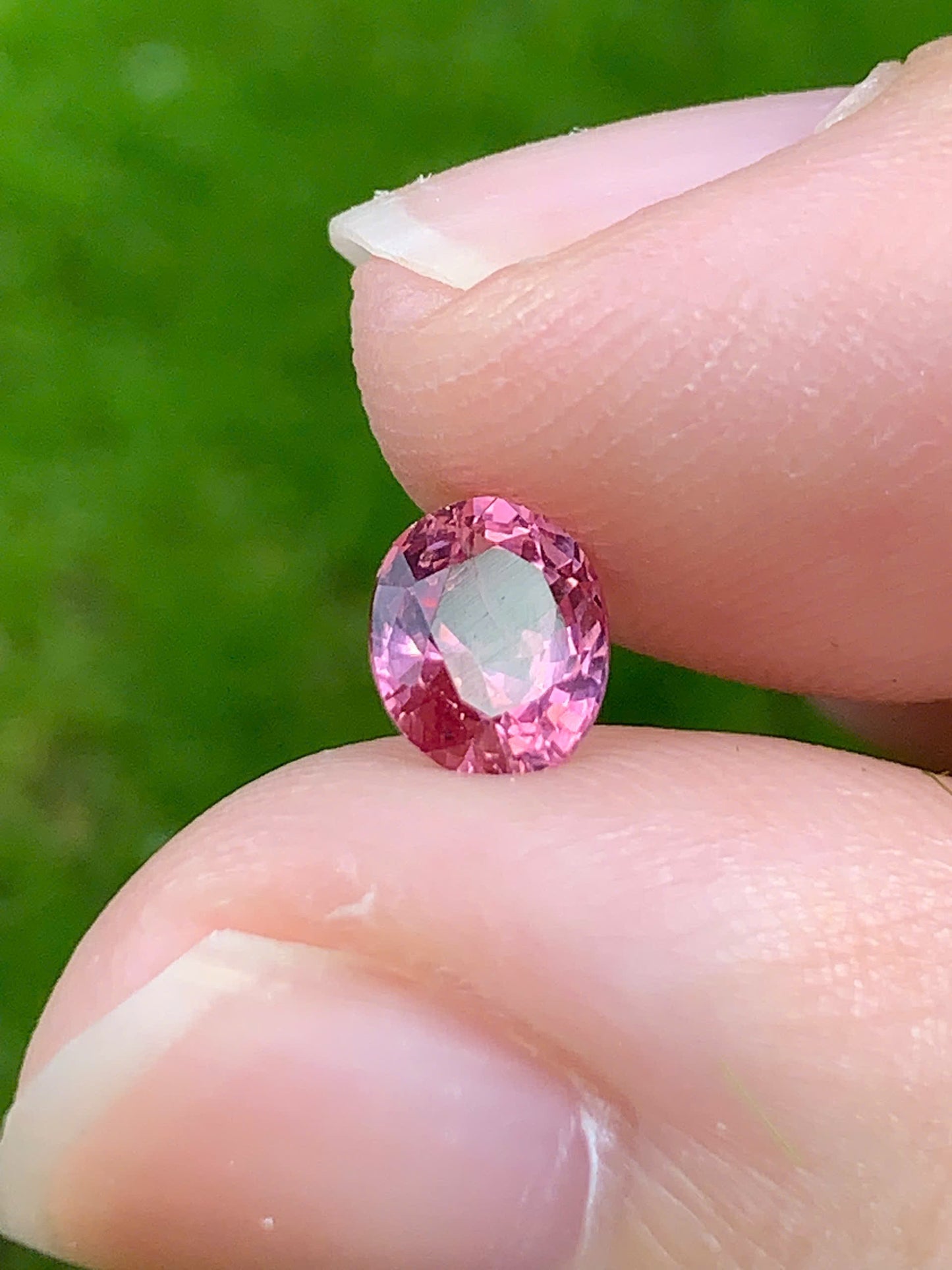 Natural purple pink spinel LucYen 0.68ct - 18092518