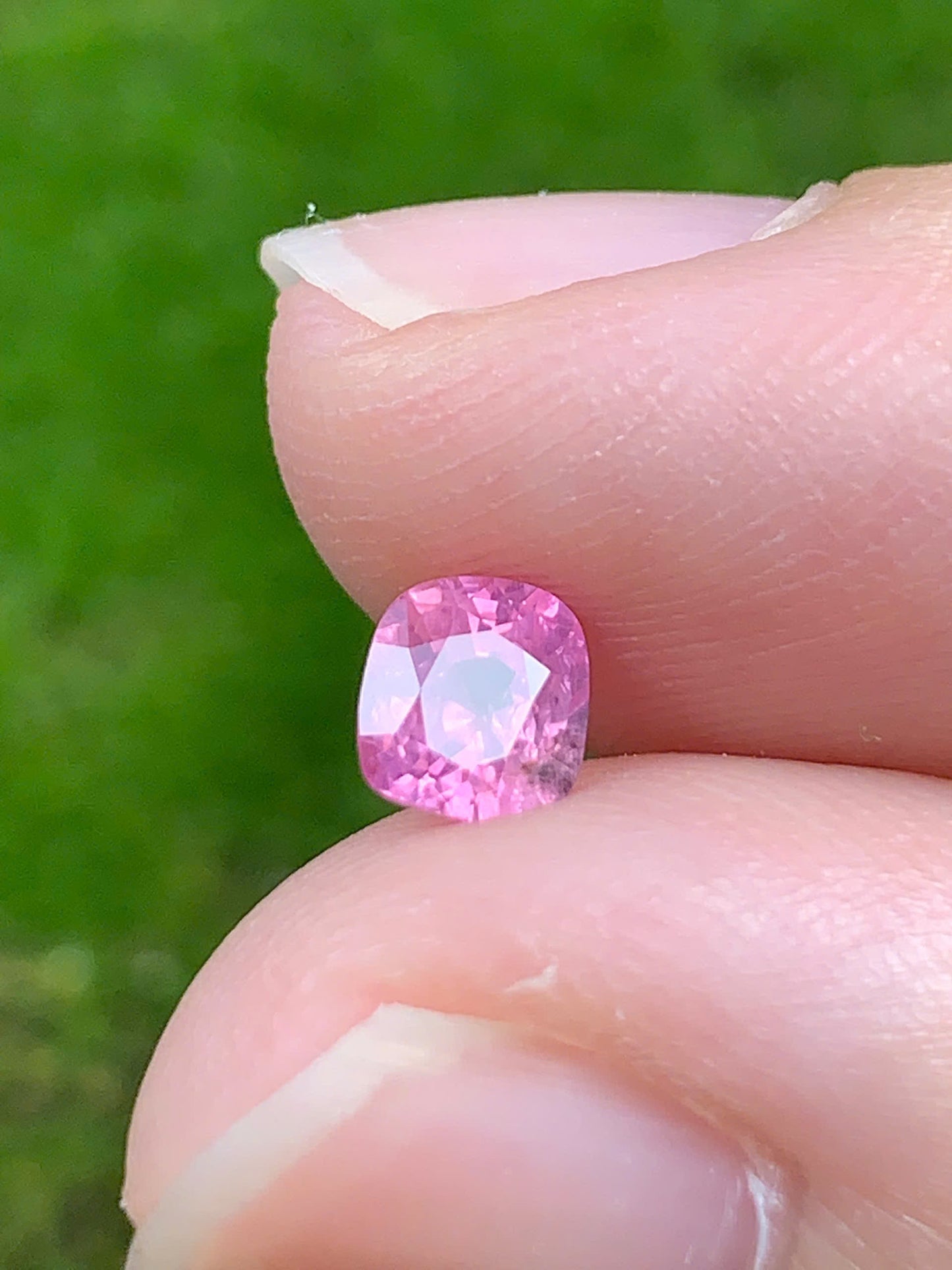 Natural Pink Sapphire LucYen 0.6ct _ 18092526