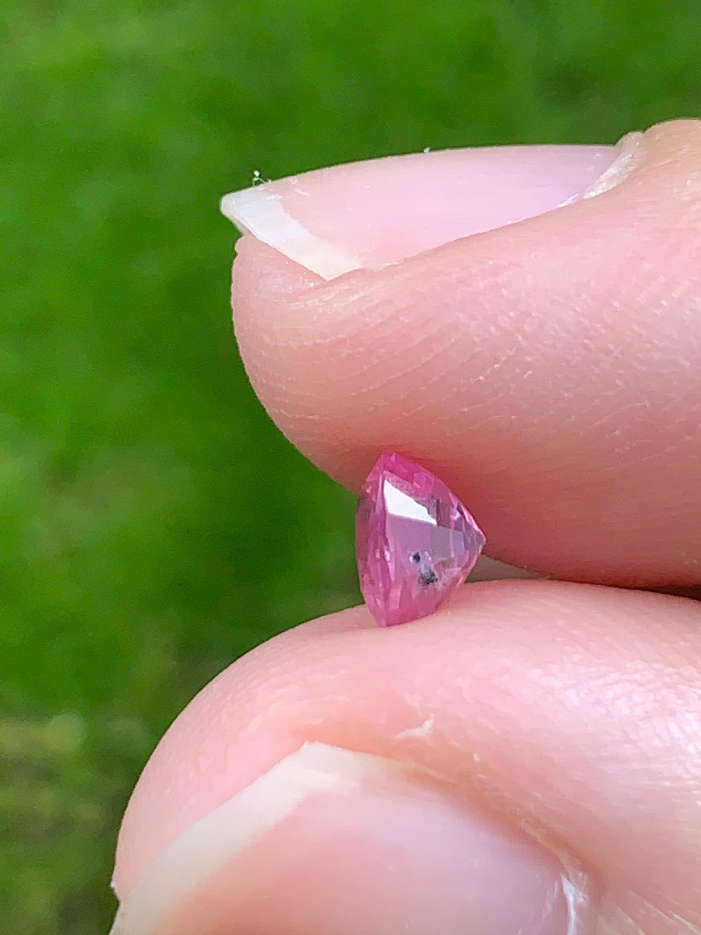 Natural Pink Sapphire LucYen 0.6ct _ 18092526