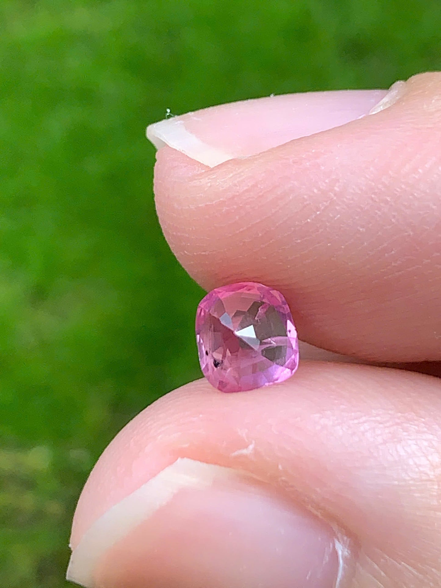 Natural Pink Sapphire LucYen 0.6ct _ 18092526