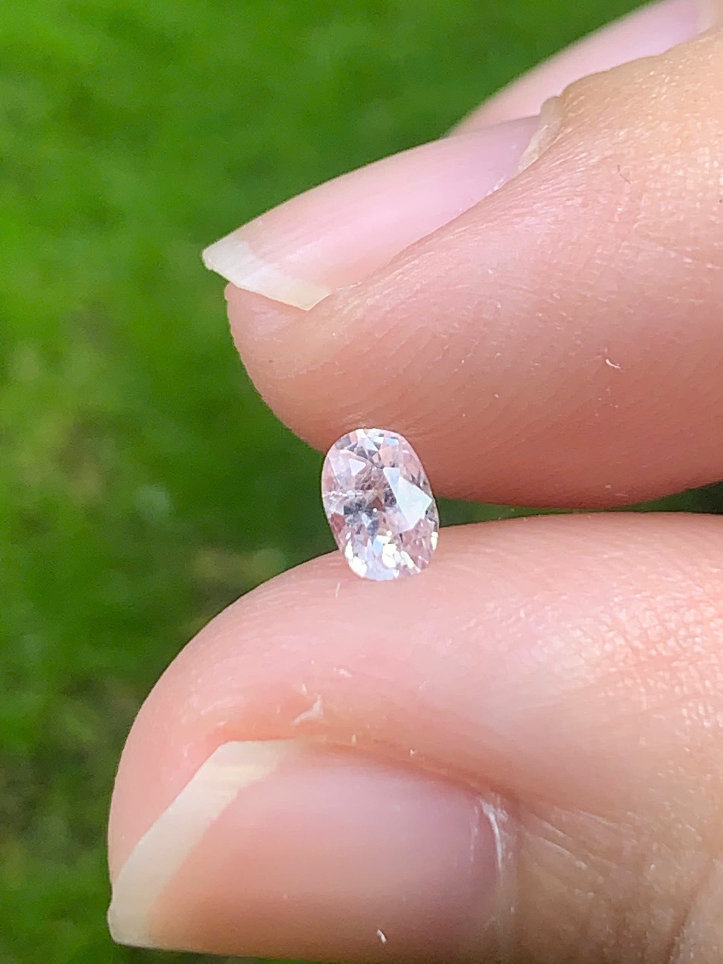 Natural White Sapphire LucYen 0.27ct _ 19092511