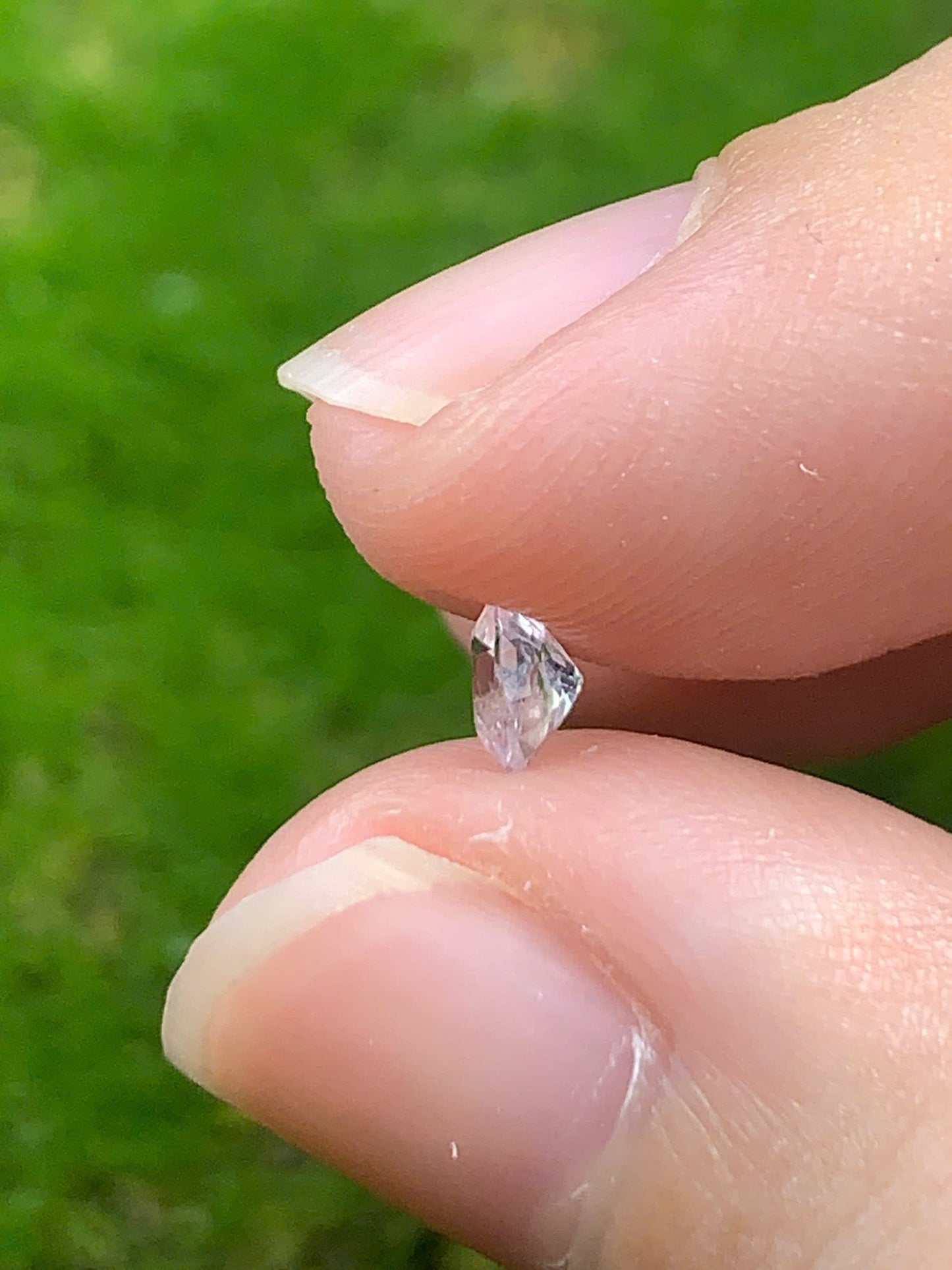 Natural White Sapphire LucYen 0.27ct _ 19092511