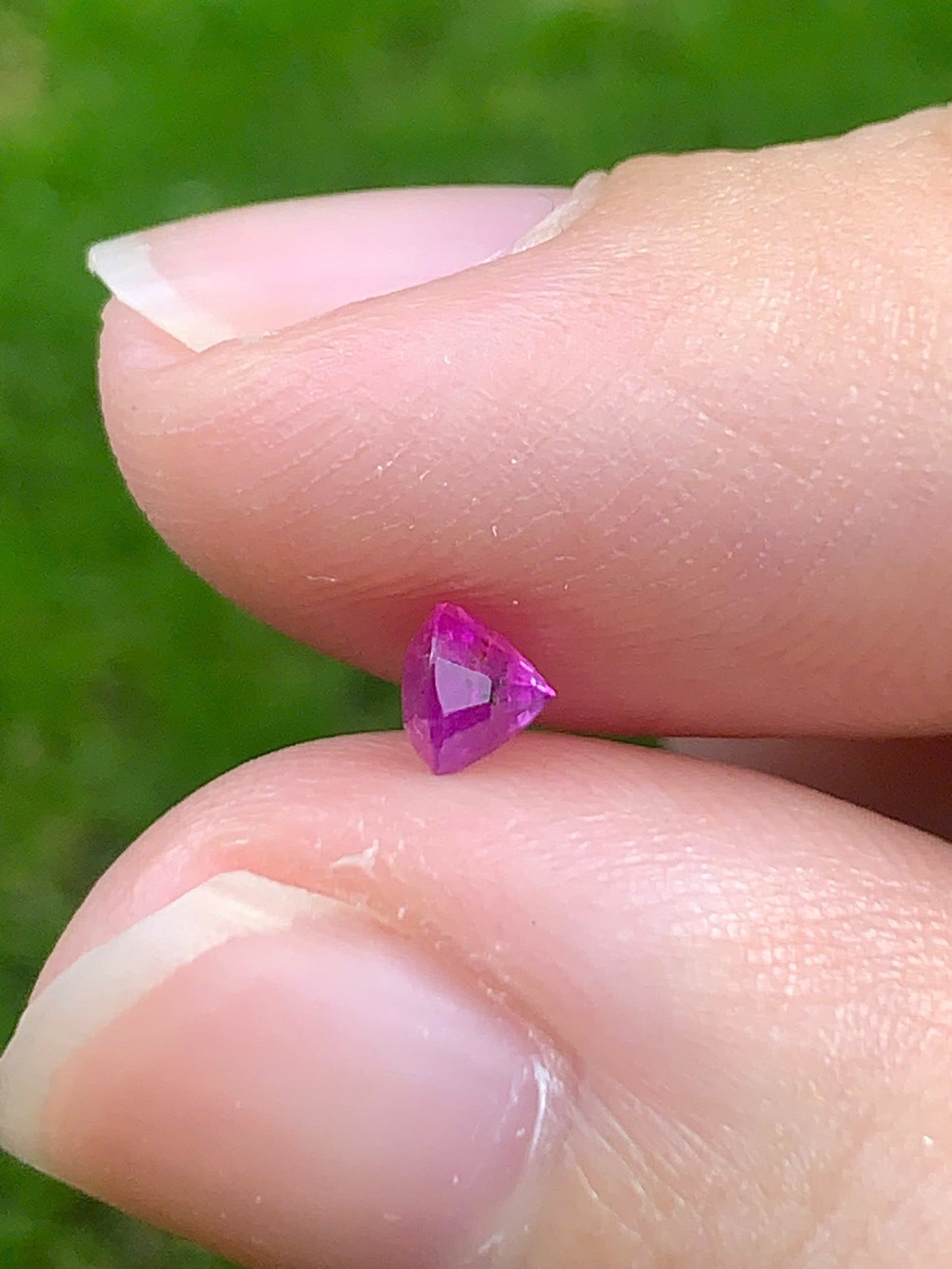 Natural Hot Pink silkySapphire LucYen 0.35ct _ 19092520