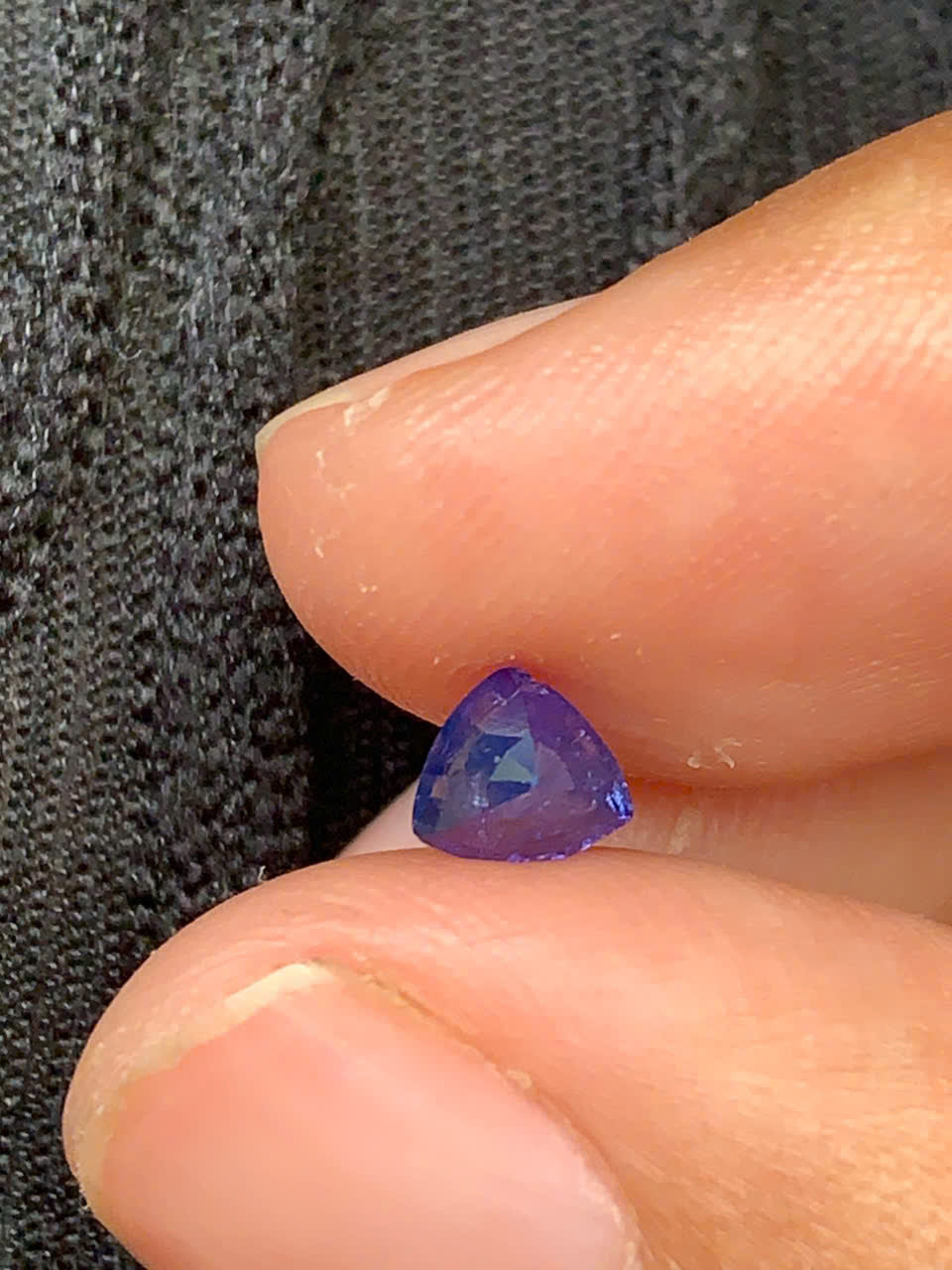Natural blue sapphire Vietnam_ 03102515