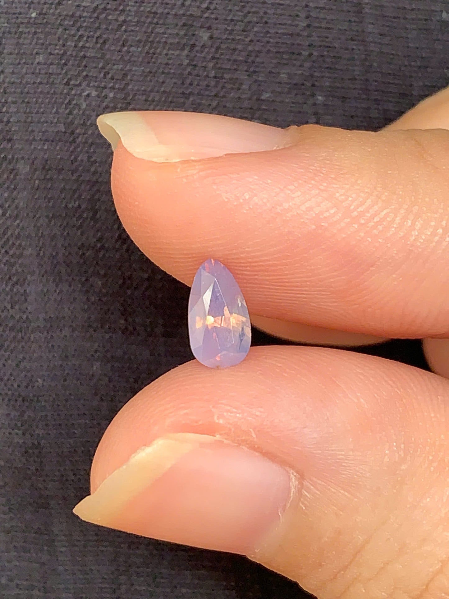 Natural Lavender Sapphire Luc Yen 0.705ct - 16102509