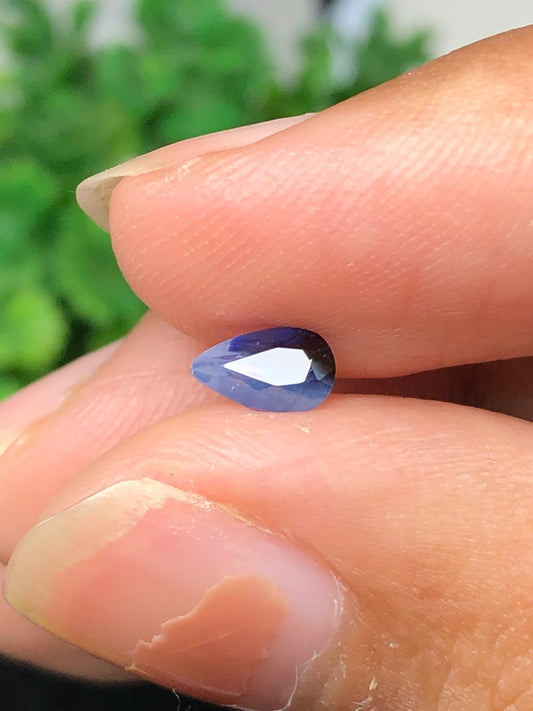 Blue silky sapphire LụcYên_06112514