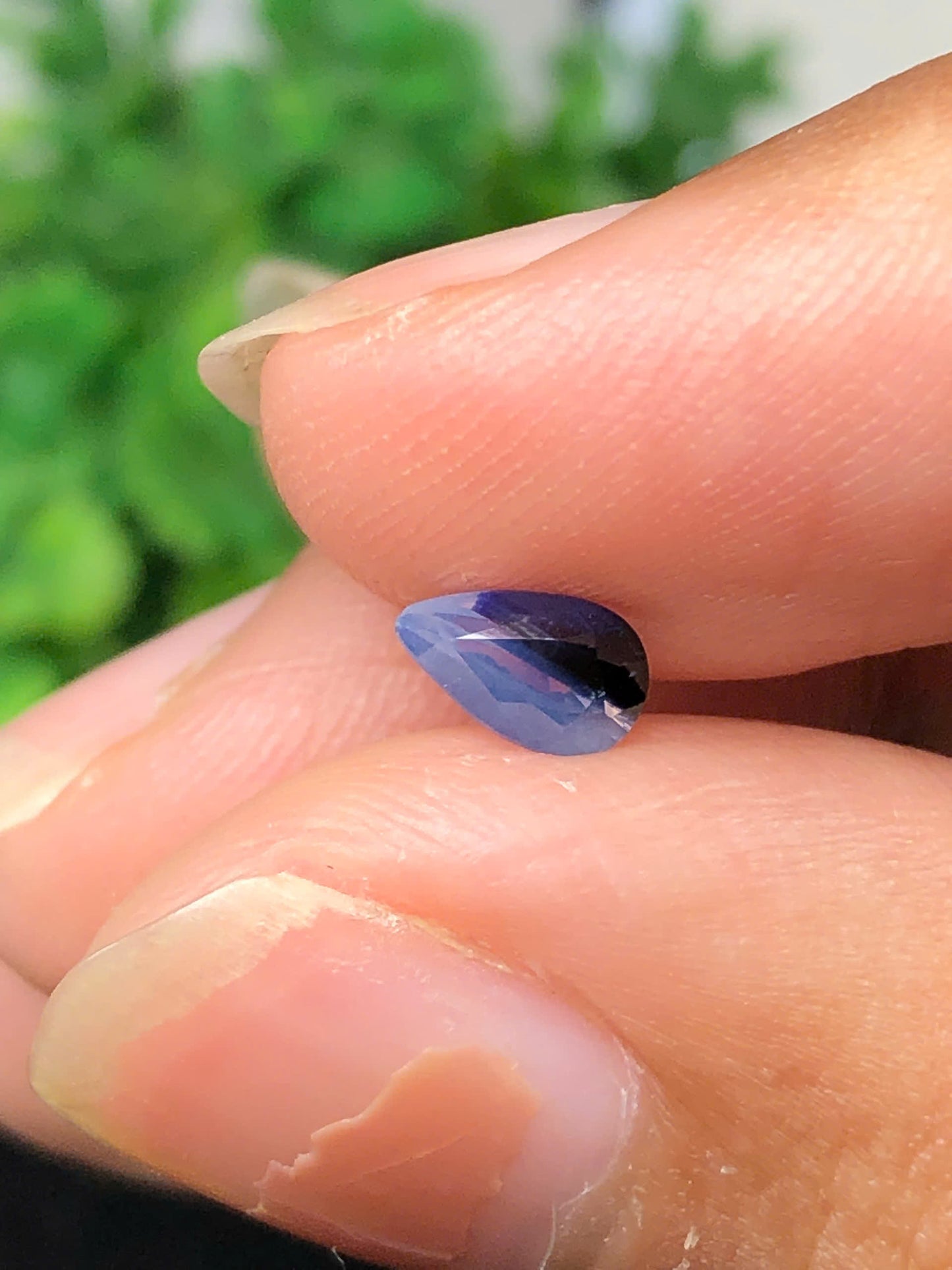 Blue silky sapphire LụcYên_06112514