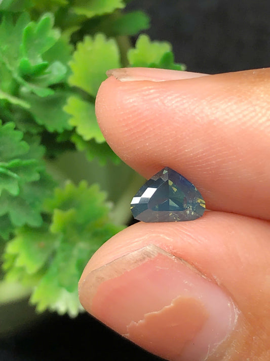 Green Sapphire LucYen 0.82ct _ 09112506