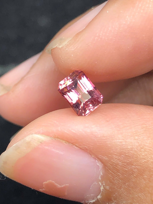 Natural Pink spinel LucYen 0.84ct - 17112502