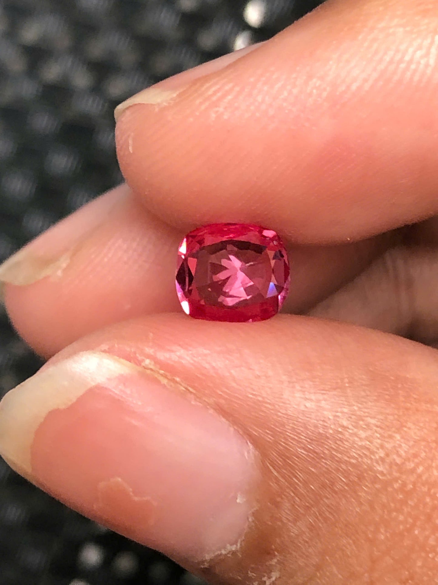 Natural Orangish Red spinel LucYen 0.97ct - 19112532