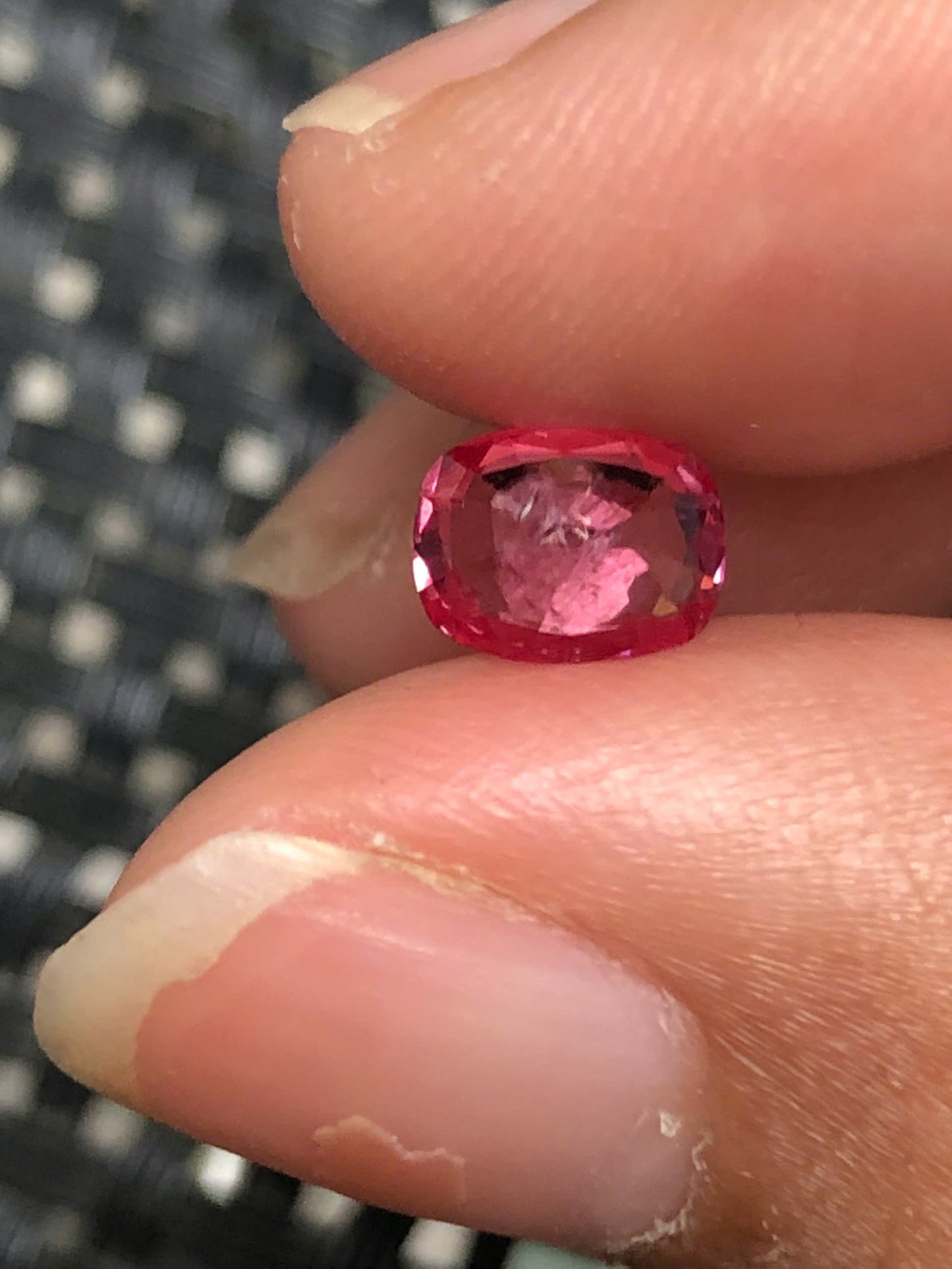 Natural Orangish Pink spinel LucYen 1.0ct - 19112535