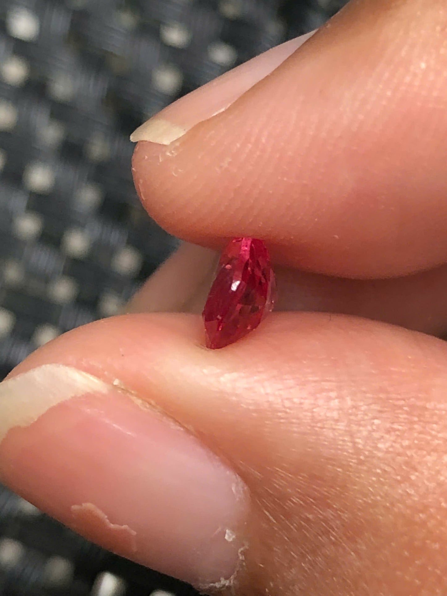 Natural Orangish Pink spinel LucYen 1.0ct - 19112535