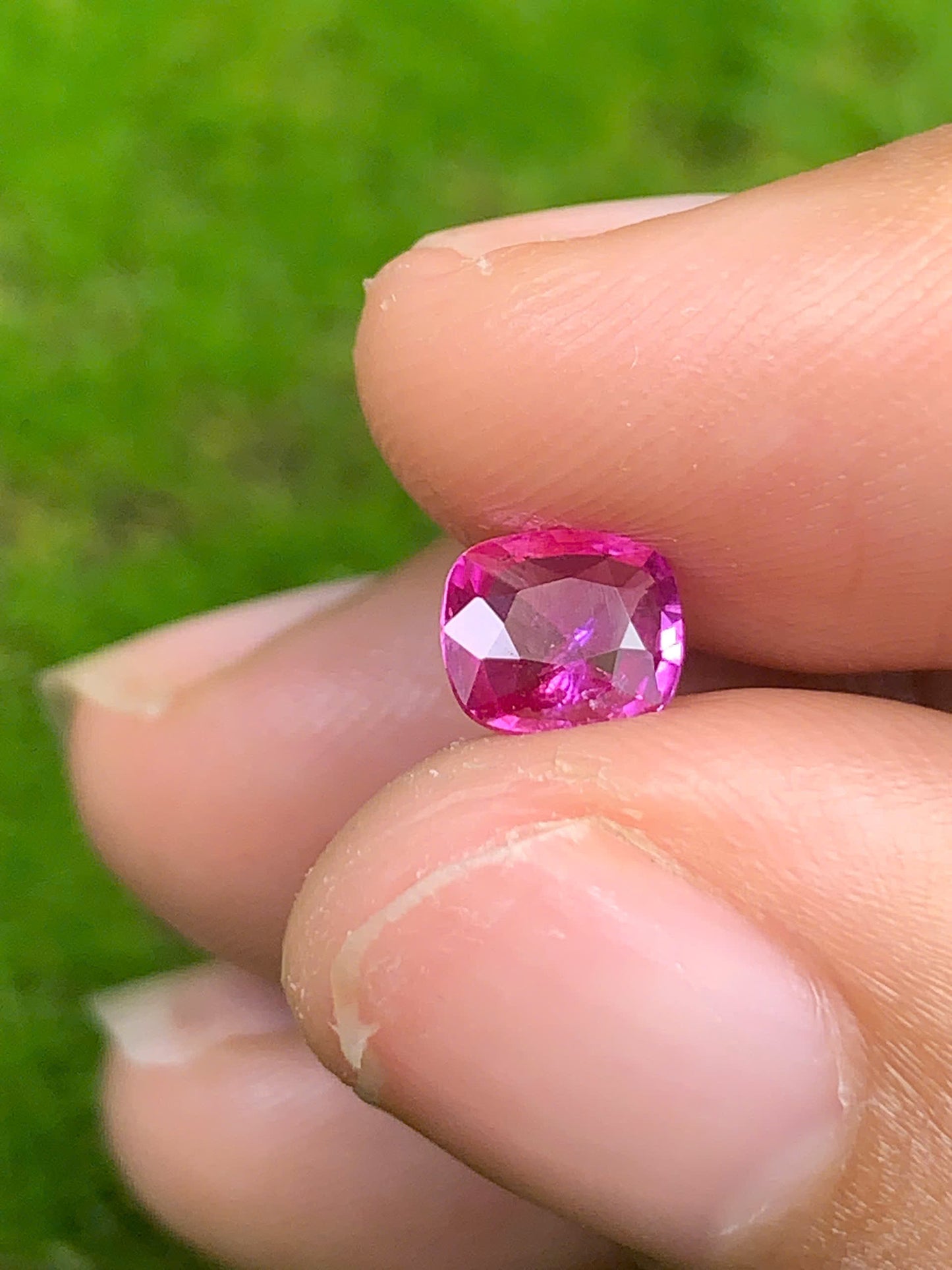 Hot pink Sapphire LucYen _ 13072501