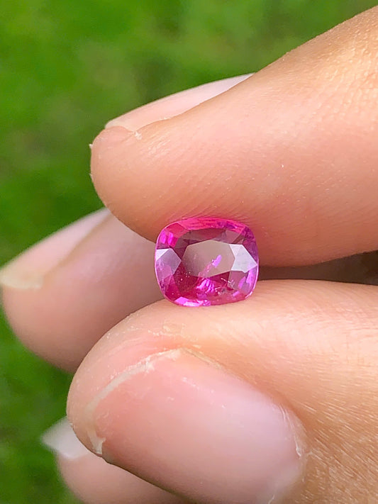 Hot pink Sapphire LucYen _ 13072501