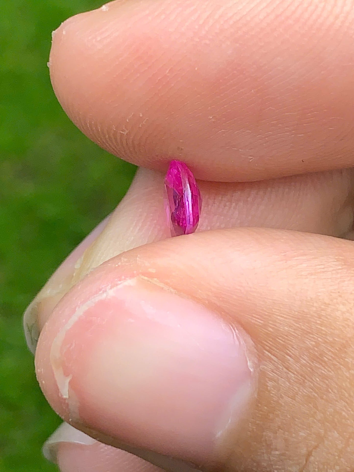 Hot pink Sapphire LucYen _ 13072501