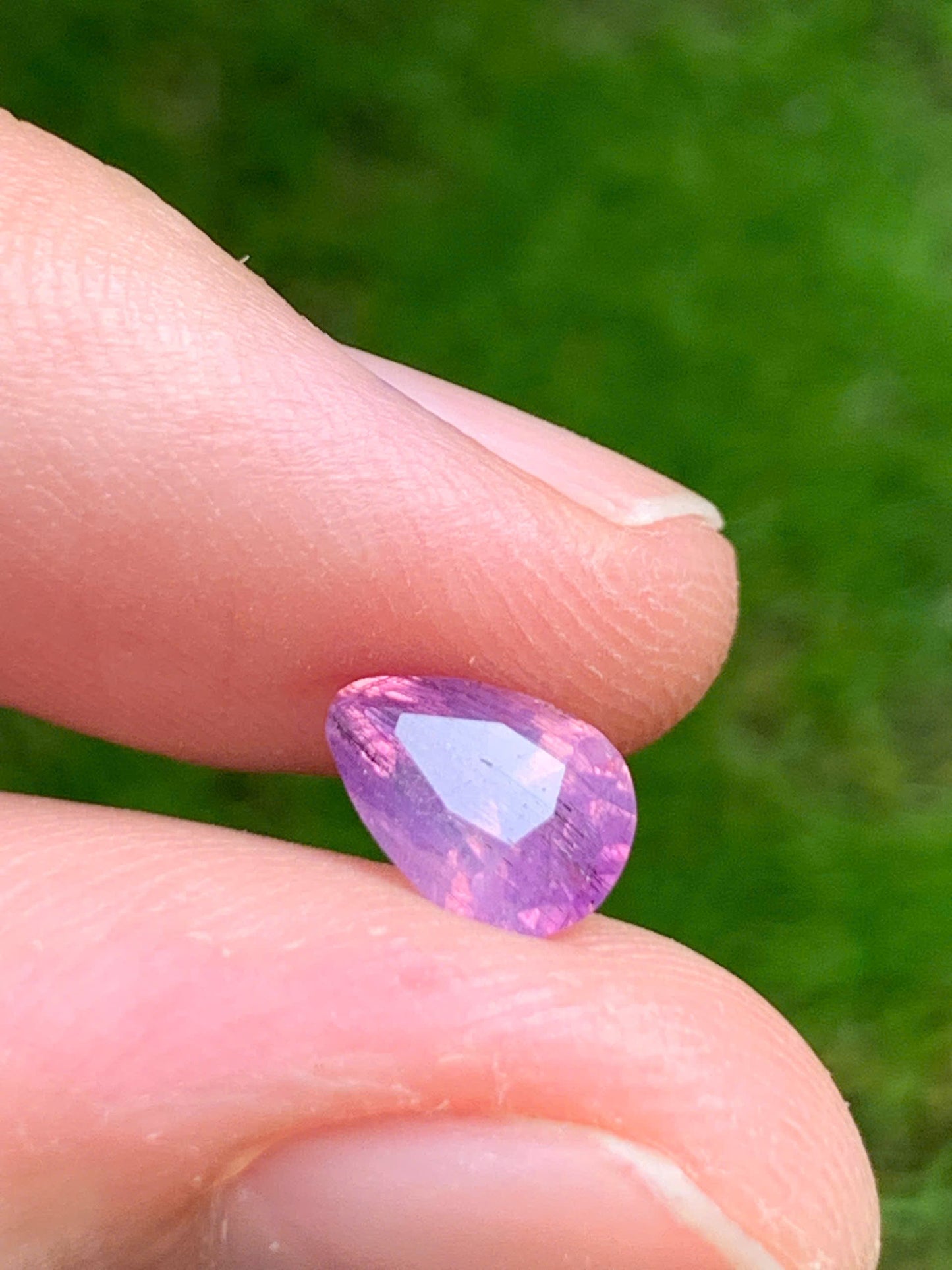 Natural Purplish Pink Sapphire _ 29072570