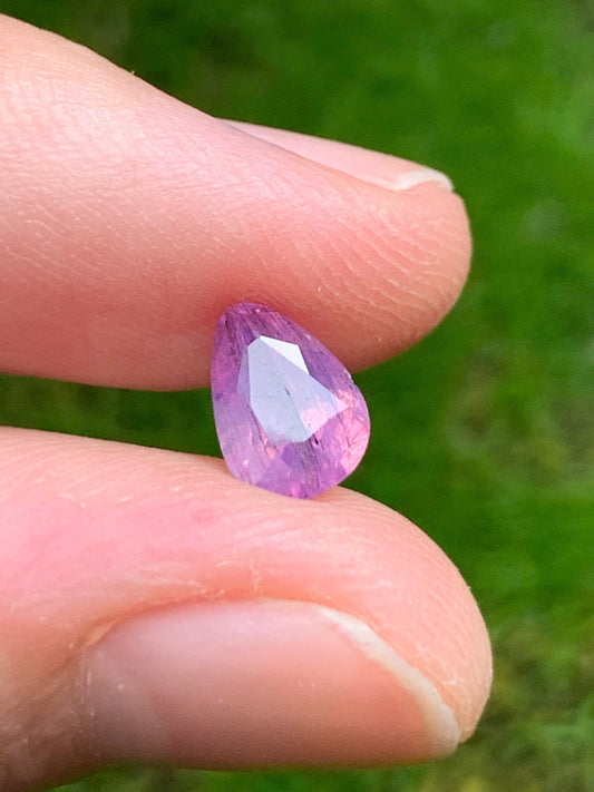 Natural Purplish Pink Sapphire _ 29072570