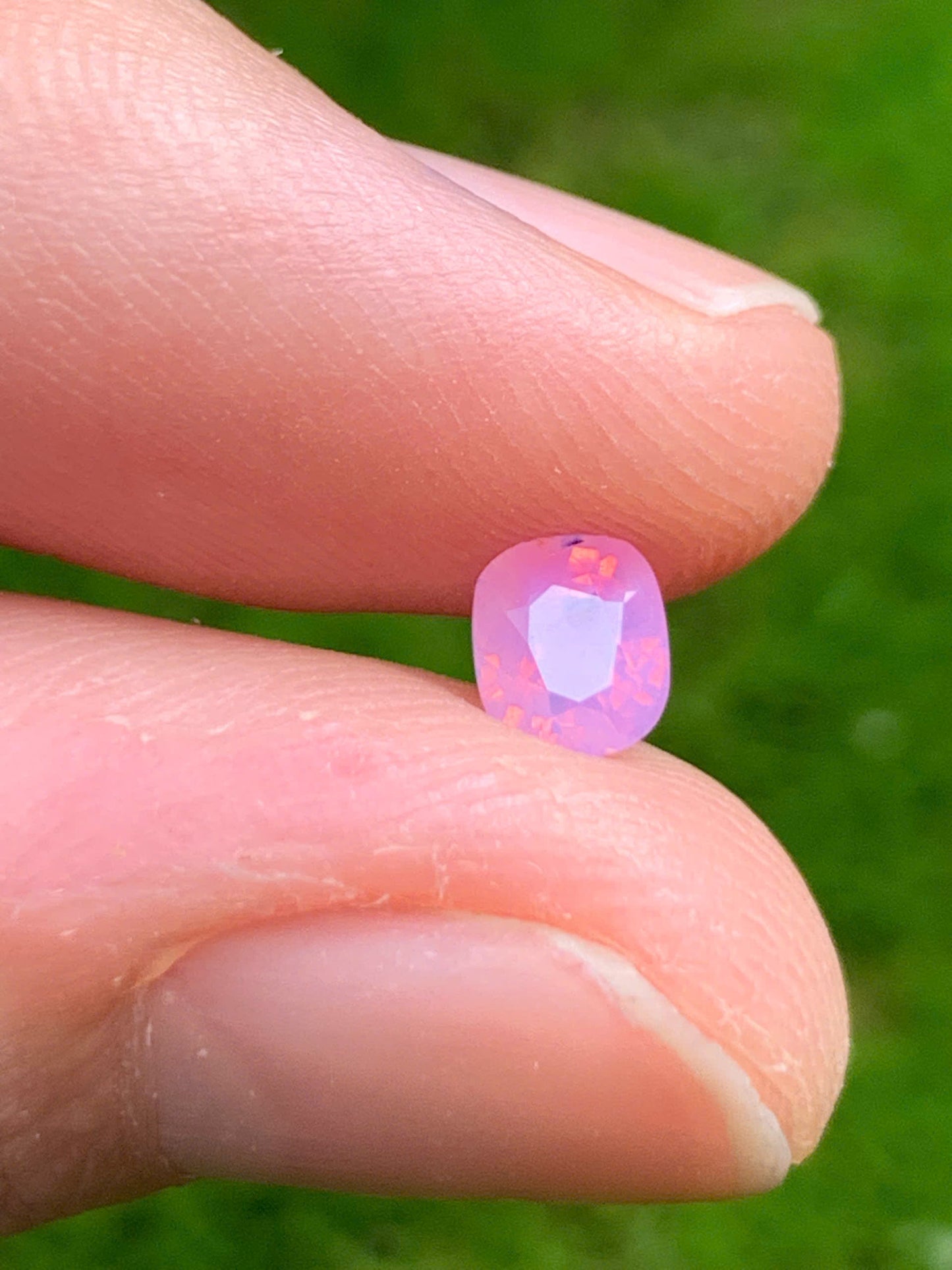 Natural pink sapphire LucYen _ 29072568