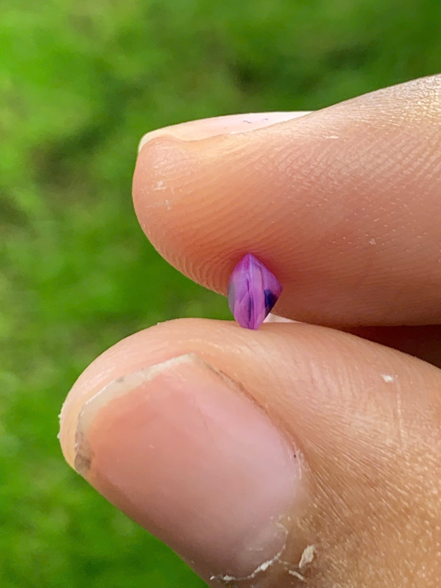 Natural purplish pink silky sapphire LụcYên  0.49ct_ 06082503