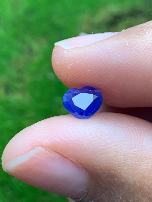 Natural Blue heart sapphire _ 08082501