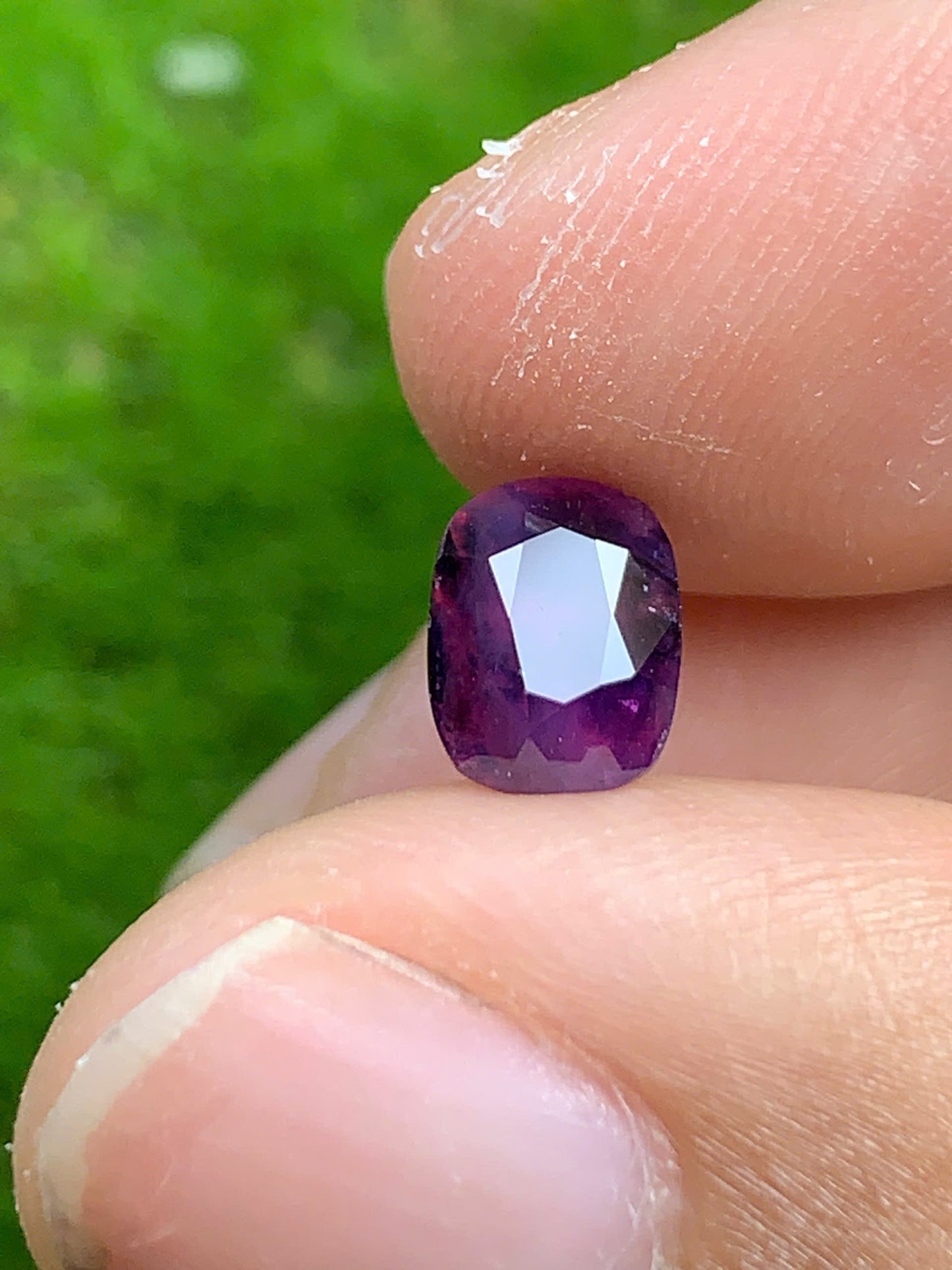 Natural Winza sapphire _ 08082505